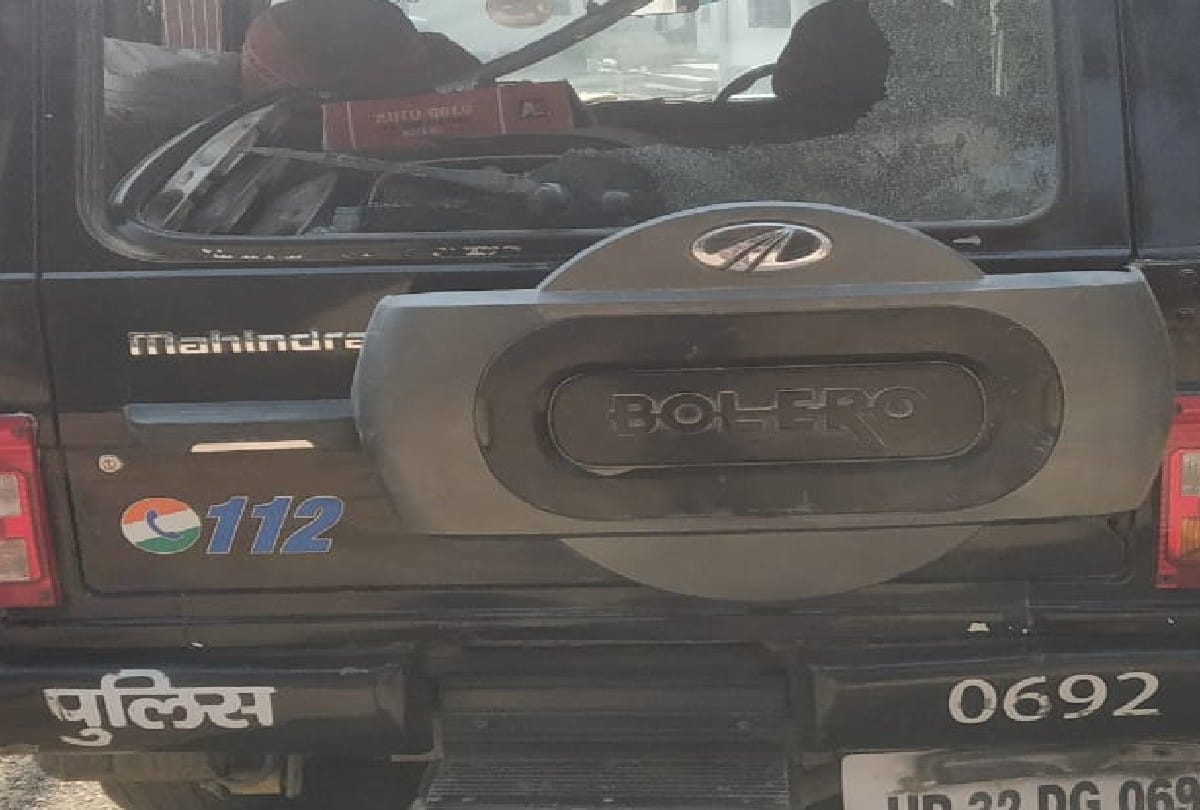 villagers attacked the police team in mainpuri