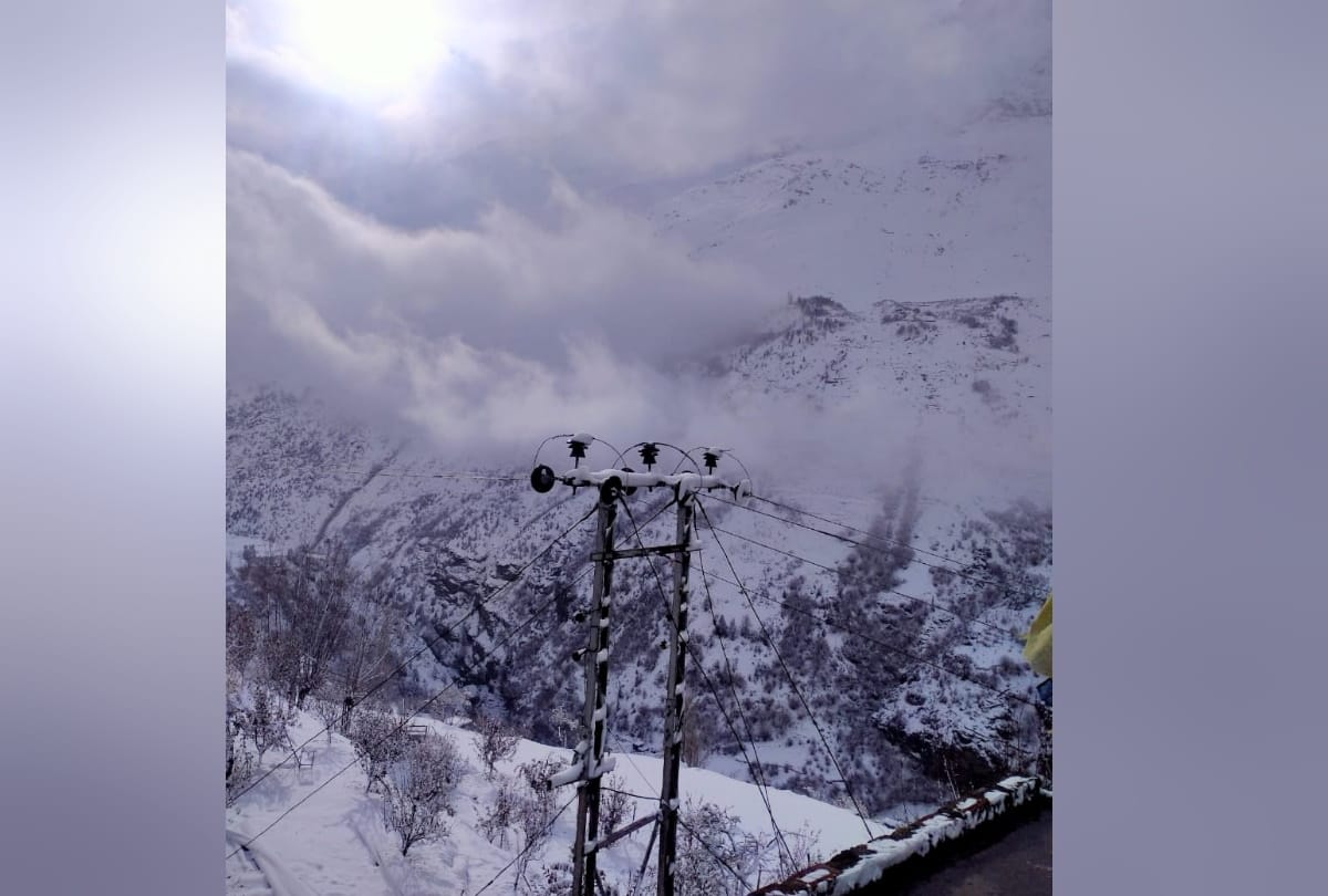 himachal weather news today: fresh snowfall recorded in rohtang and lahaul spiti, See the spectacular view in the pictures