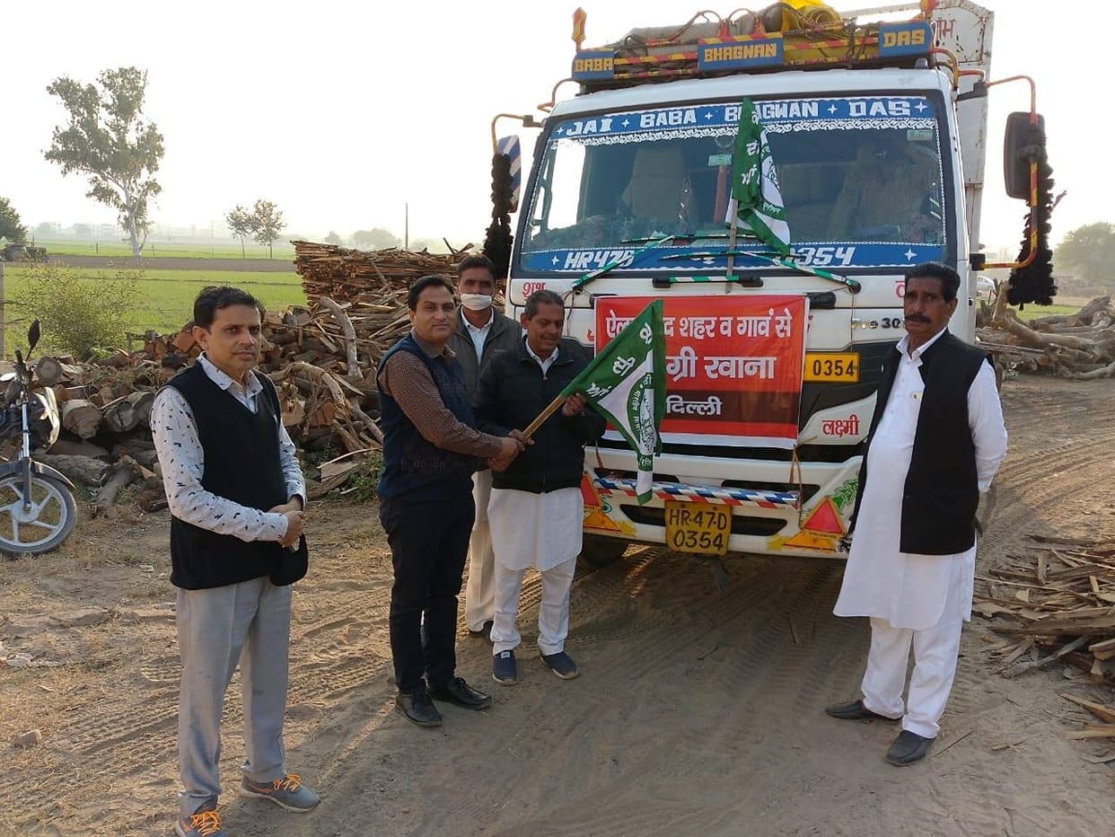 The batch of farmers from village Khokhar left for Delhi