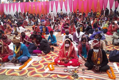 Mother and daughter married in same day pavilion under CM Group Marriage Scheme at gorakhpur
