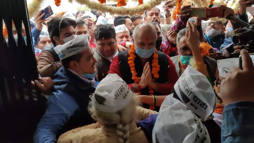 Delhi Deputy Chief Minister Manish Sisodia reached Uttarakhand to launches a campaign