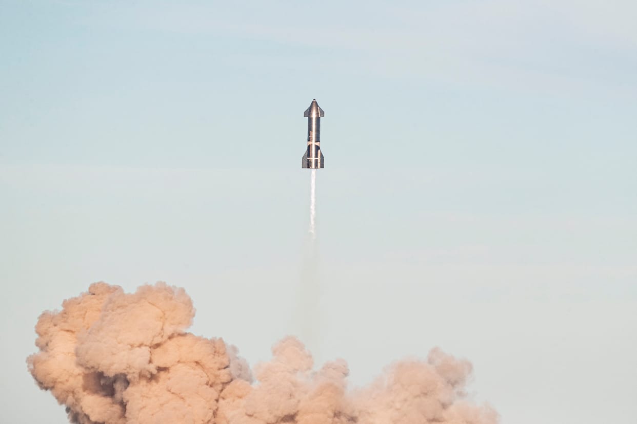 spacex moon and mars mission starship rocket launching landing flip maneuver