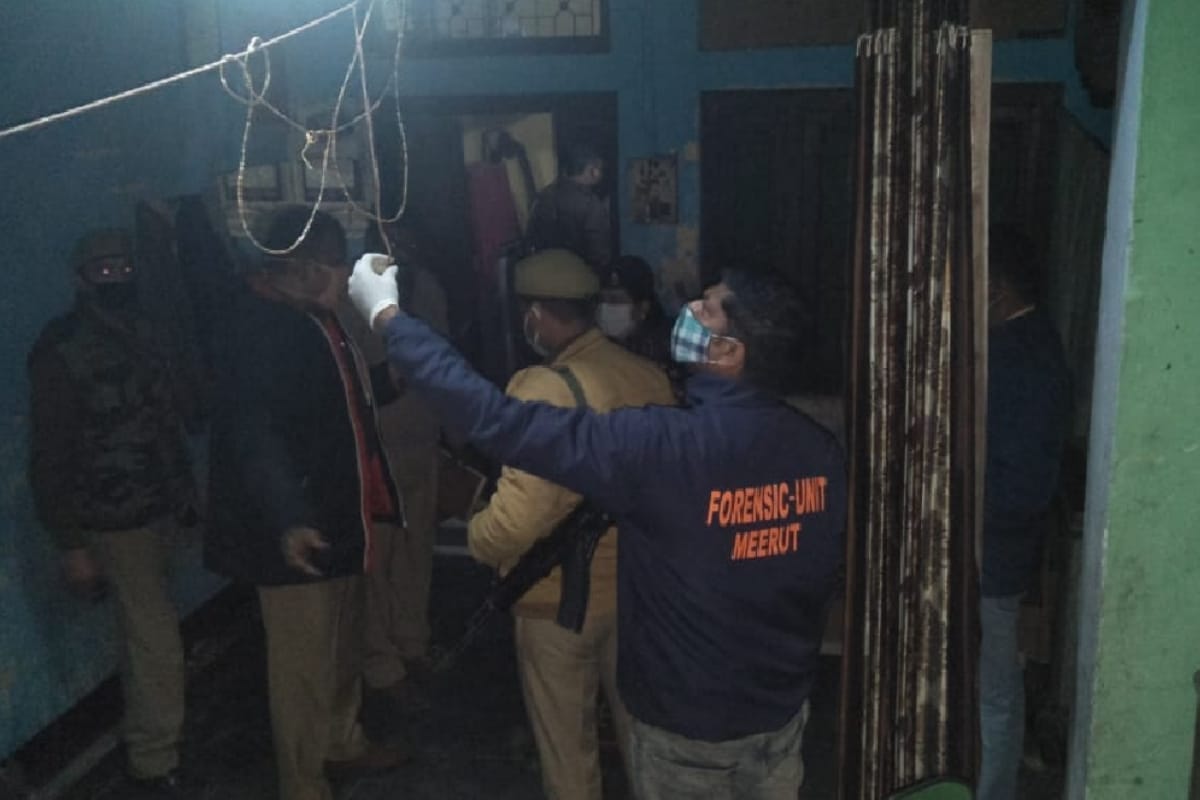 five people suicide case meerut: man tourtured his wife before suicide, Strangled children
