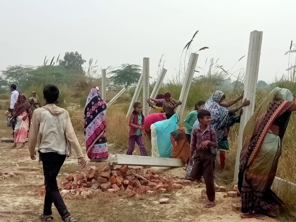 Women, farmers uprooted pillars of UM power plant