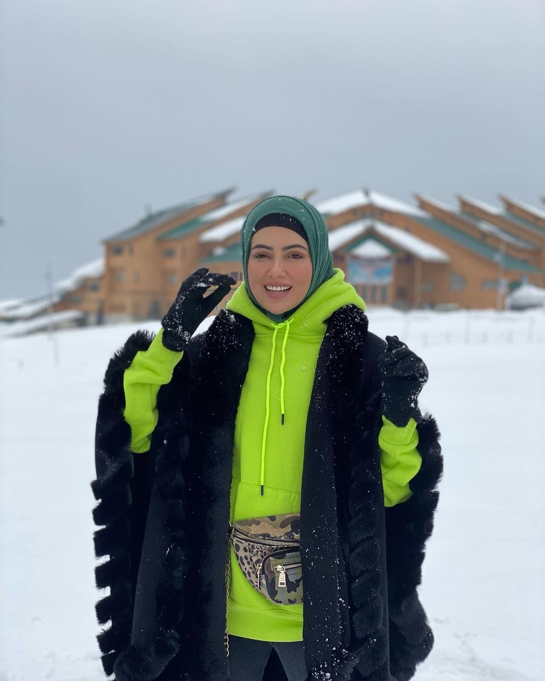 Sana Khan enjoying snowfall in kashmir gulmarg her honeymoon with husband Mufti Anas sayied