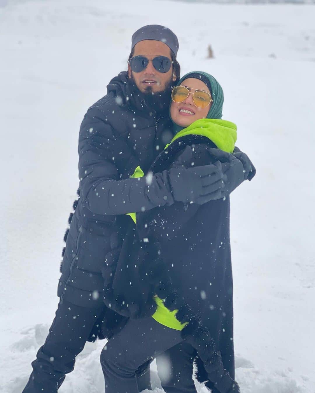 Sana Khan gets a special gift from Anas Saiyed on completing one month of marriage