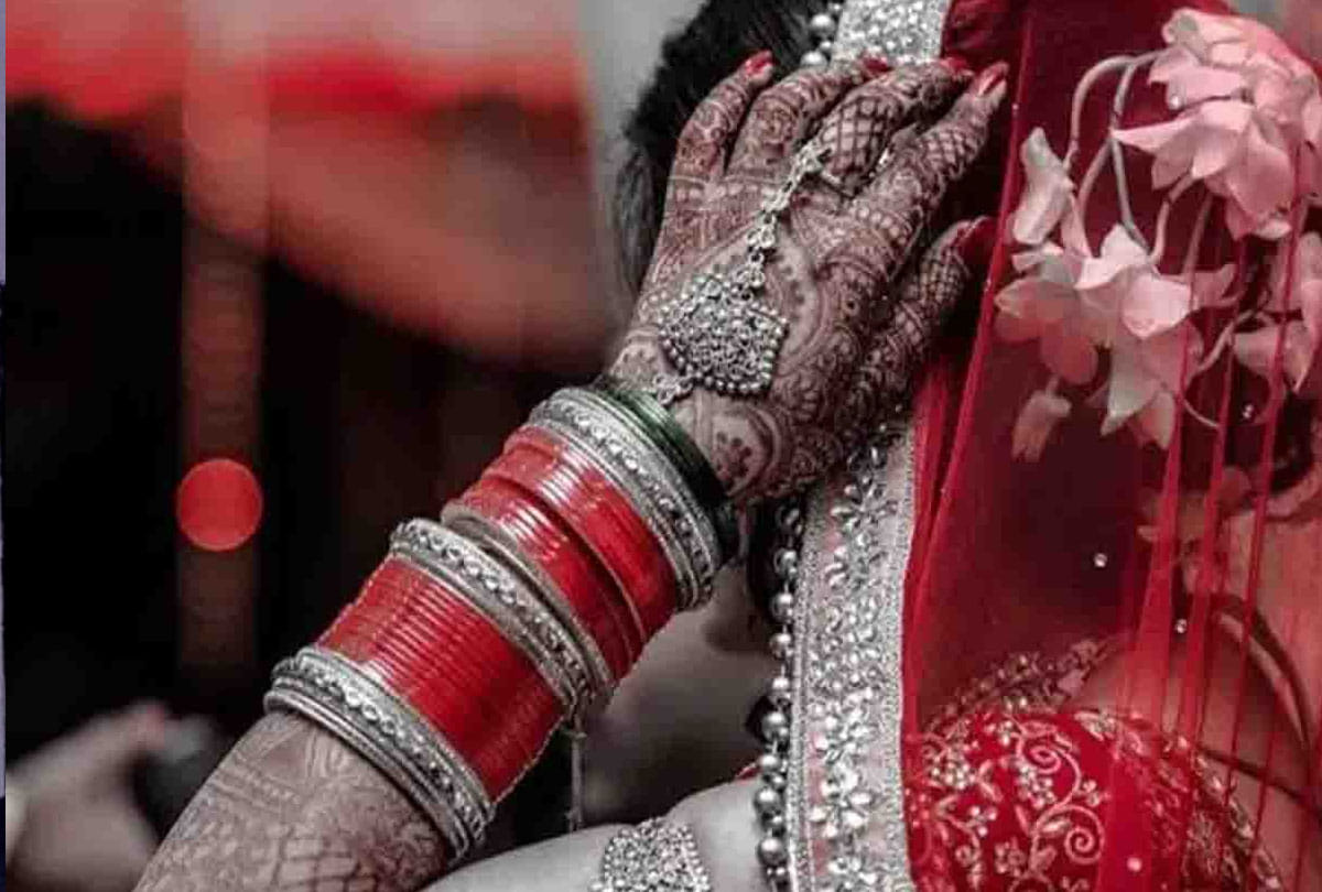 Girlfriend stops boyfriend's wedding