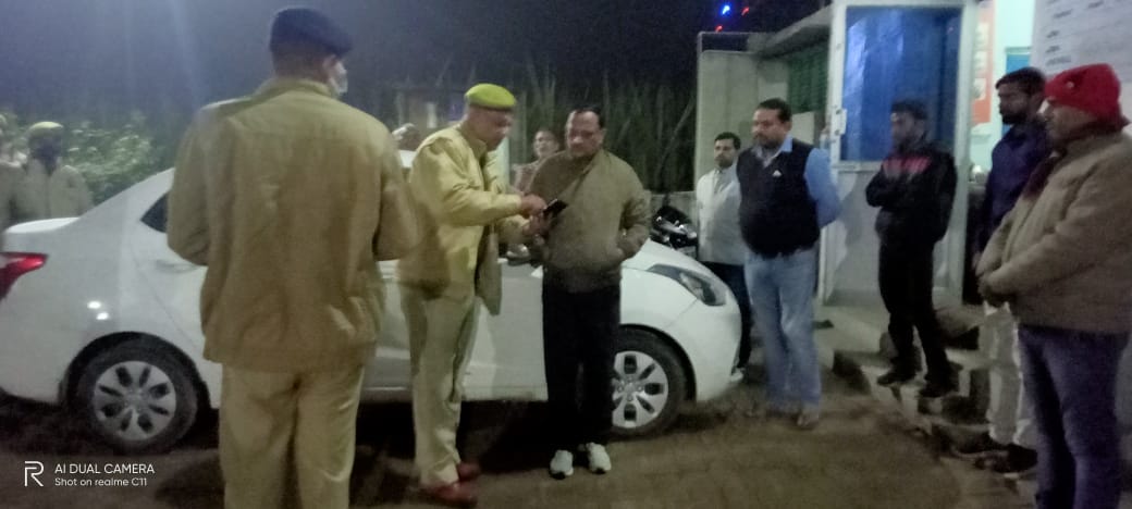 Loot of five lakhs at petrol pump in Azamgarh