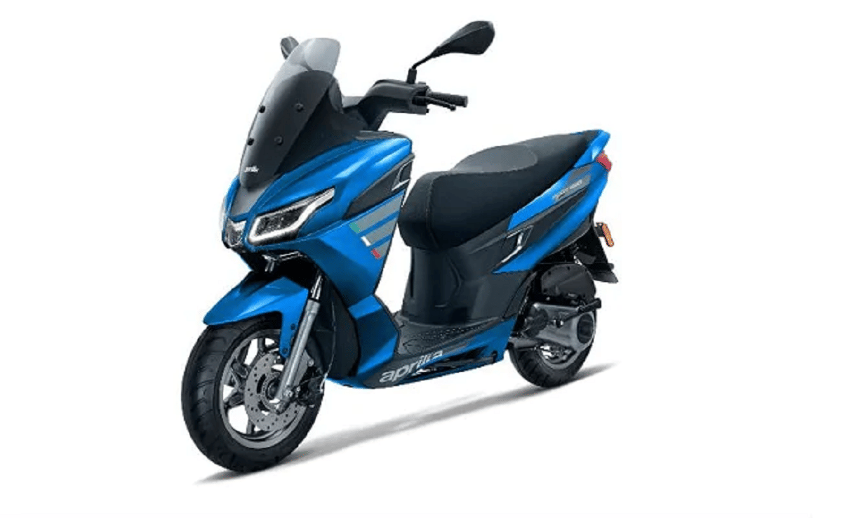 Piaggio SXR 160 scooter launched in india at Rs 1.25 lakh