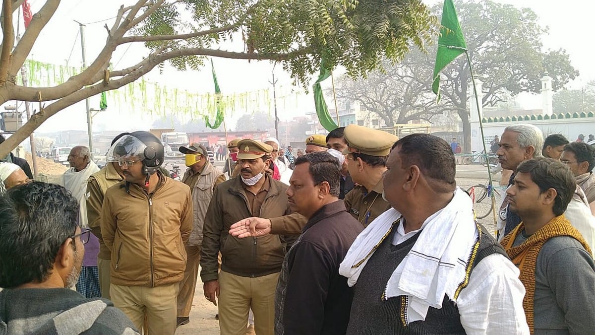Chaotic elements vandalize religious site police force reached the spot in Bhadohi