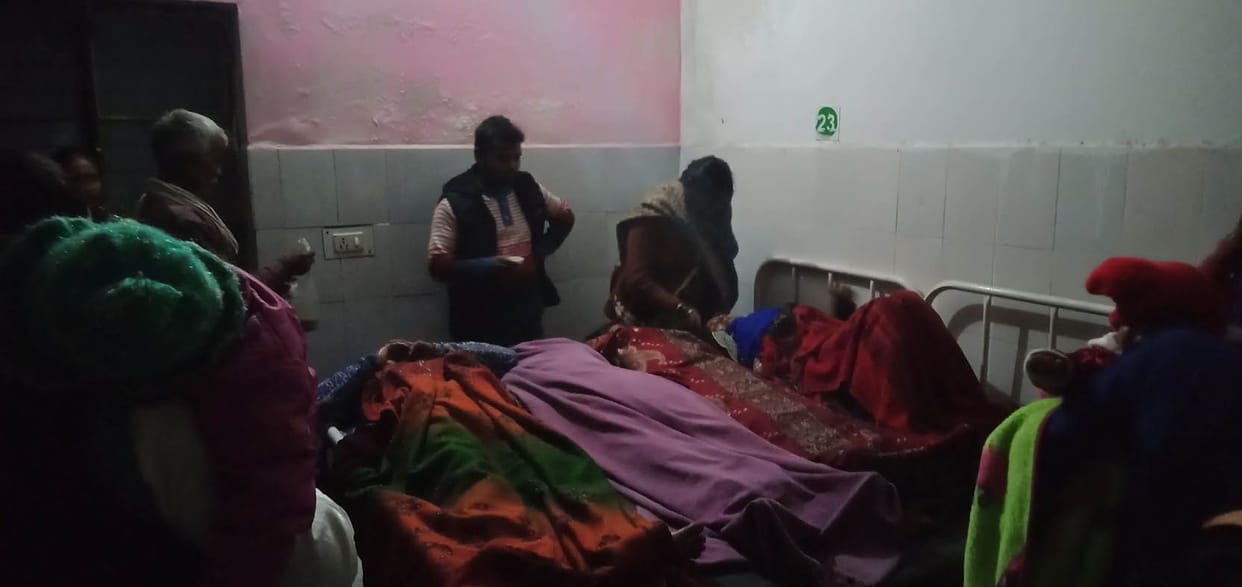 four patient sleep in two bed