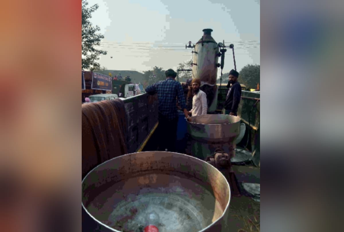 Farmers protest at singhu border from washing machine to foot massage machine many things available in farmers service