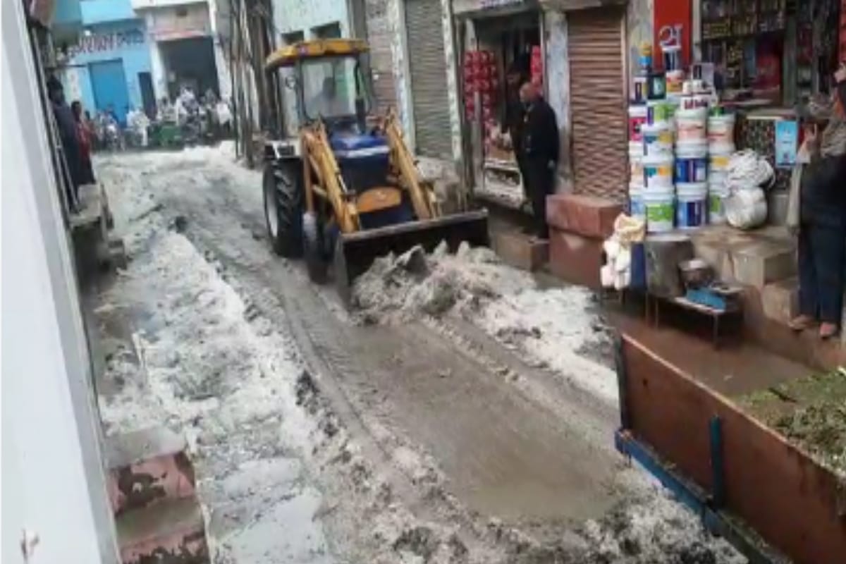 rain in many district of western UP today,heavy hailstorm in muzaffarnagar