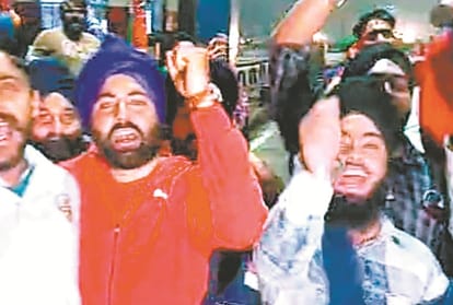 Kisan Andolan: Toll plaza occupied by Farmers in Karnal and Panipat