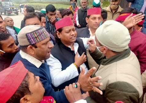 Protest demonstrations in Faridpur, police arrested and released