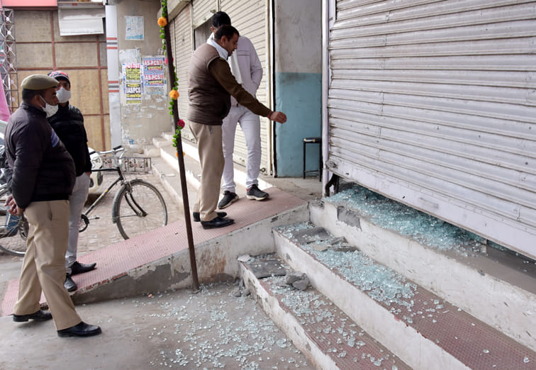 Burglars break into showroom, take two bikes