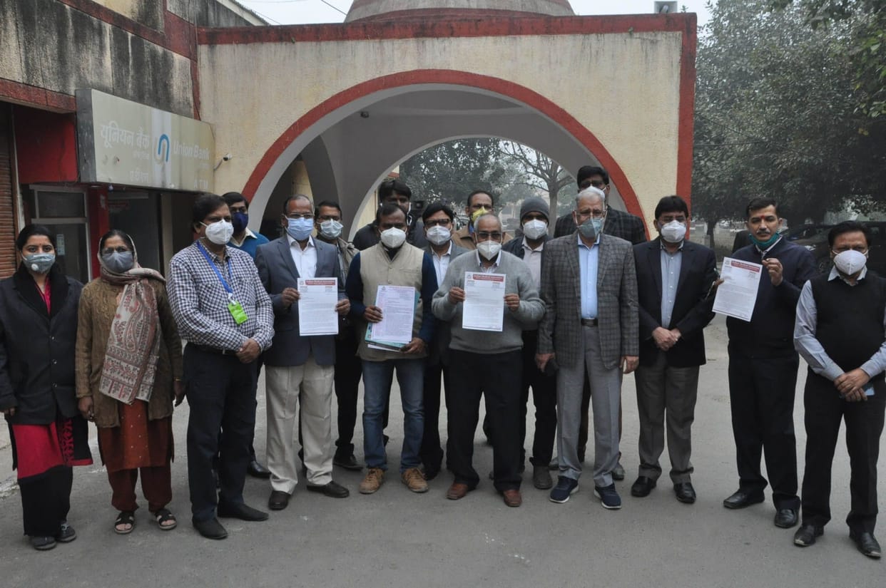 On the road, the IMA expressed opposition to the government's policies