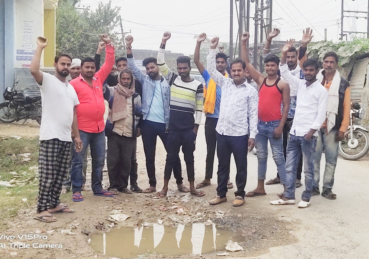 Demonstration demanding ban on overloaded vehicles