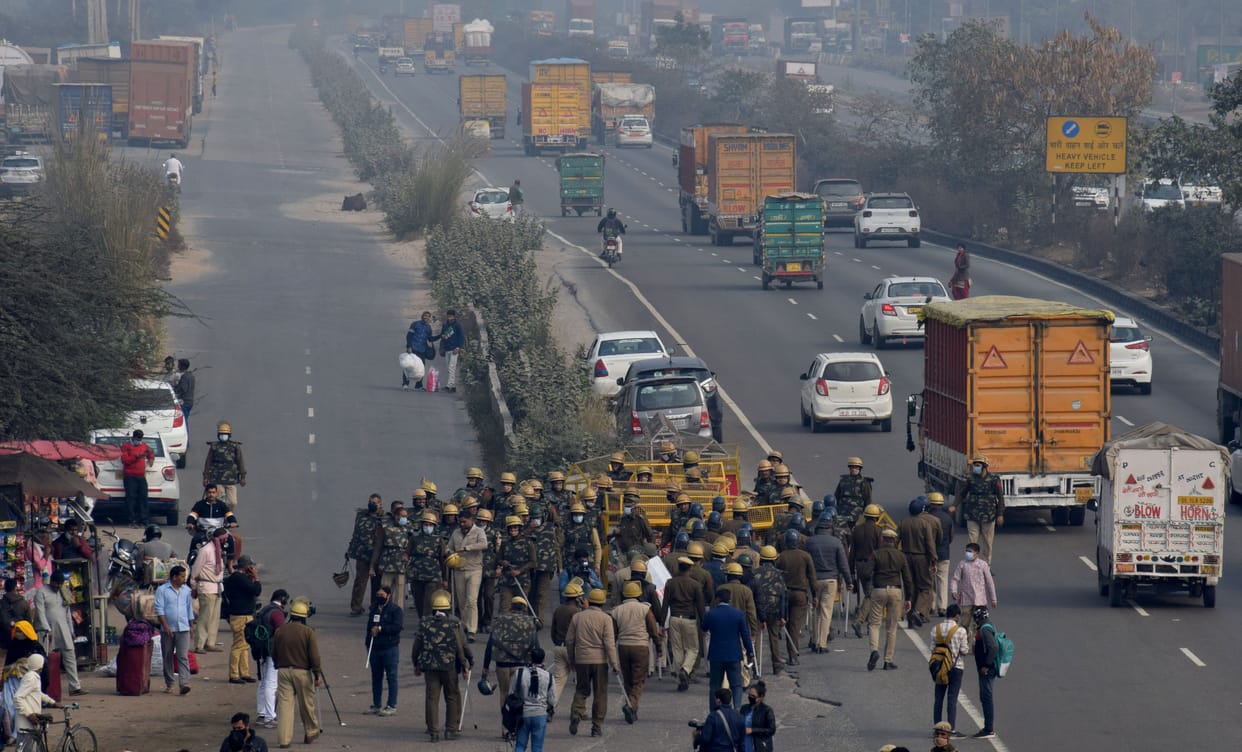 Punjab farmers stopped car at Kherikadola toll