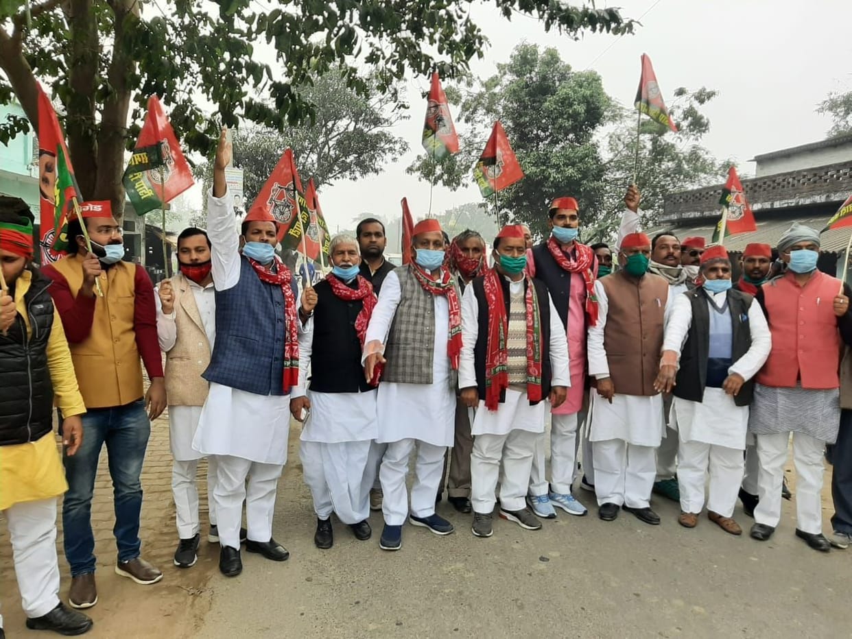 15 sp workers with ex mla detained