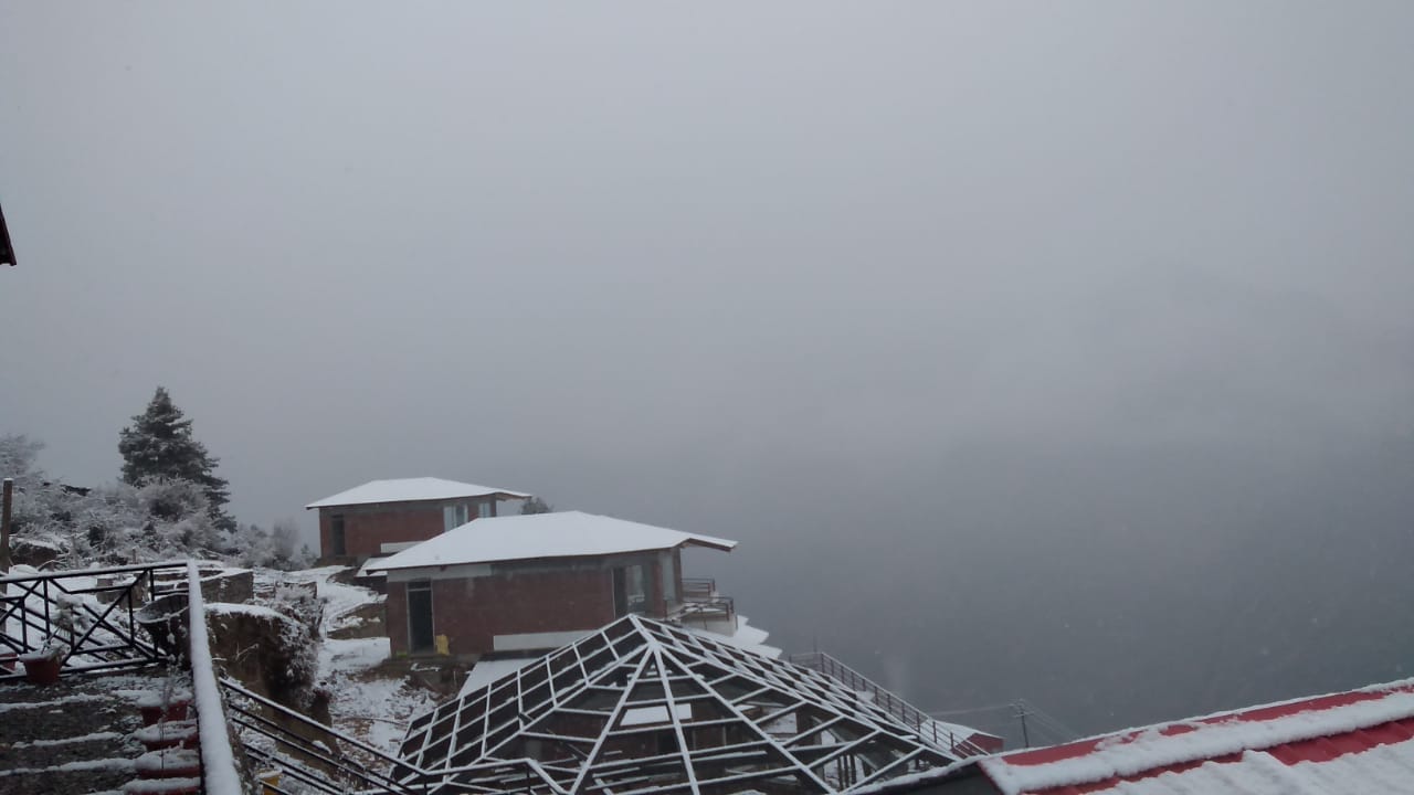 Weather Forecast Today Update in Uttarakhand News: snowfall in uttarakhand beautiful photos