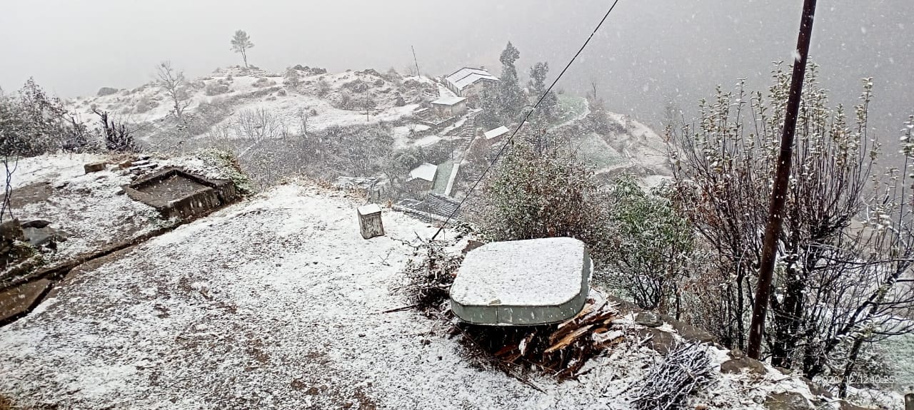 Weather Forecast Today Update in Uttarakhand News: snowfall in uttarakhand beautiful photos