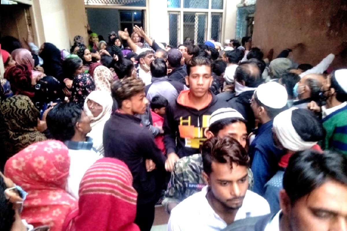 five people suicide case meerut: man tourtured his wife before suicide, Strangled children