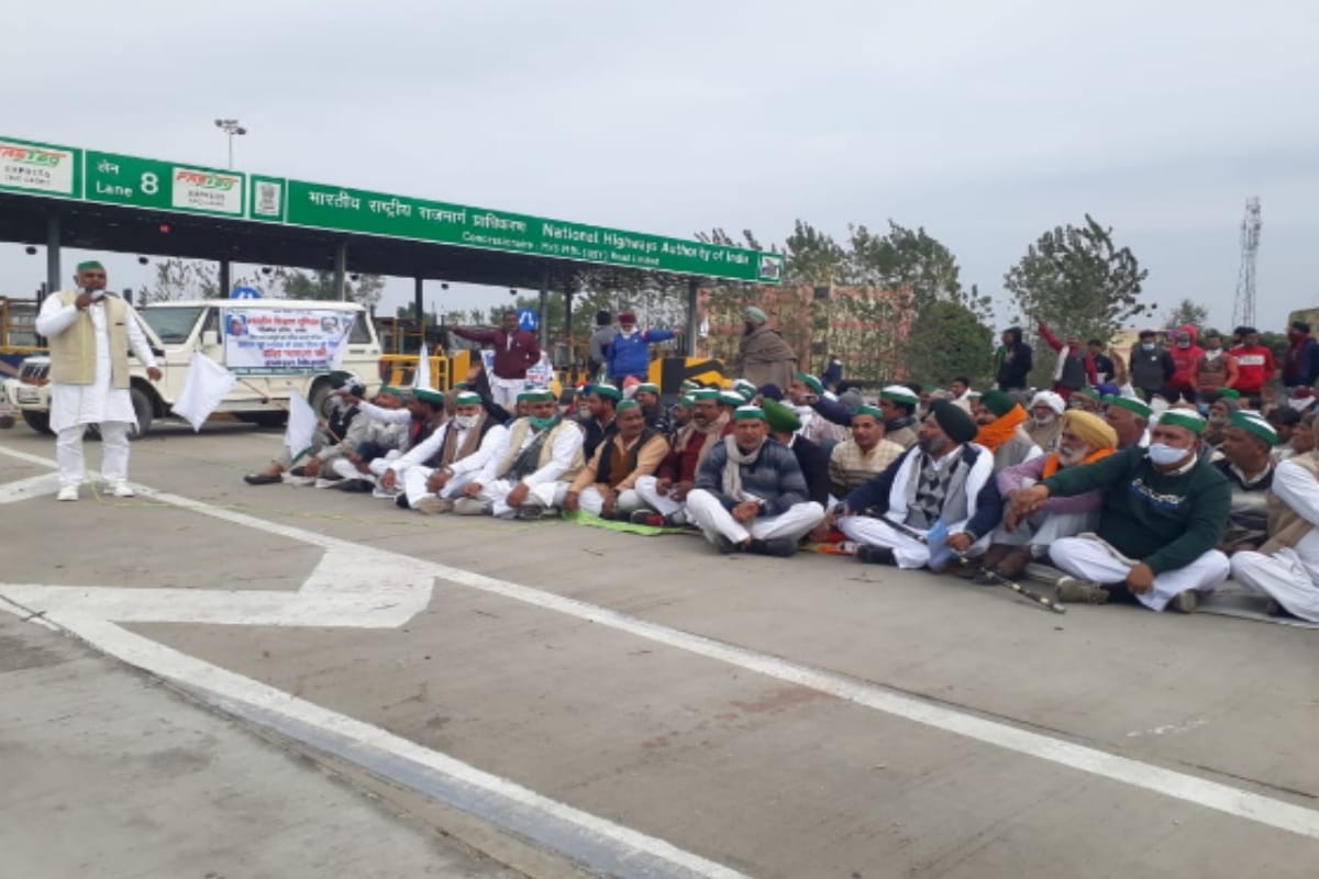 Farmers made toll free in western UP, police arrested Congress workers