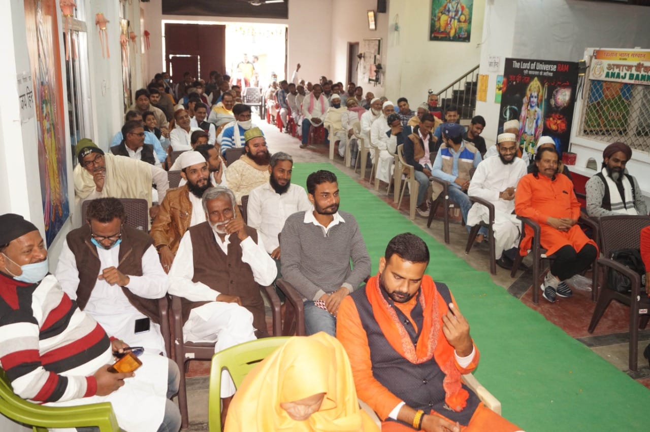 In Varanasi, Indresh Kumar targeted Mehbooba Mufti and Farukh Abdullah.