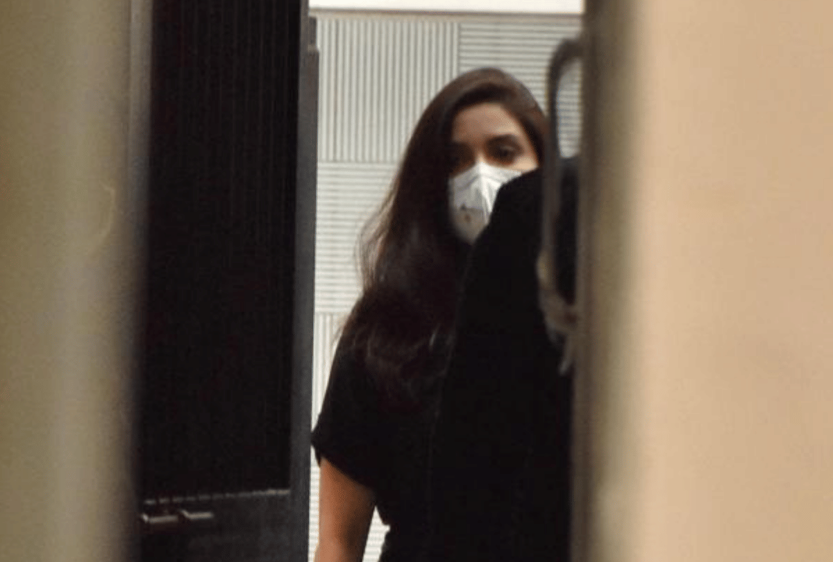 Anushka Sharma on Saturday was spotted at a clinic in Mumbai