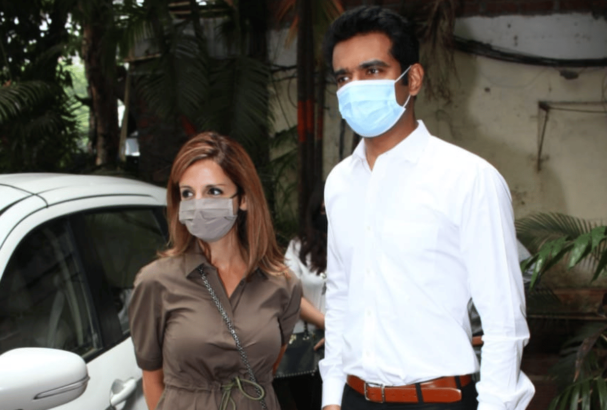 Sussanne Khan supports IAS turned actor Abhishek Singh trust World Of Wardi and will revamp Bandra Police Station