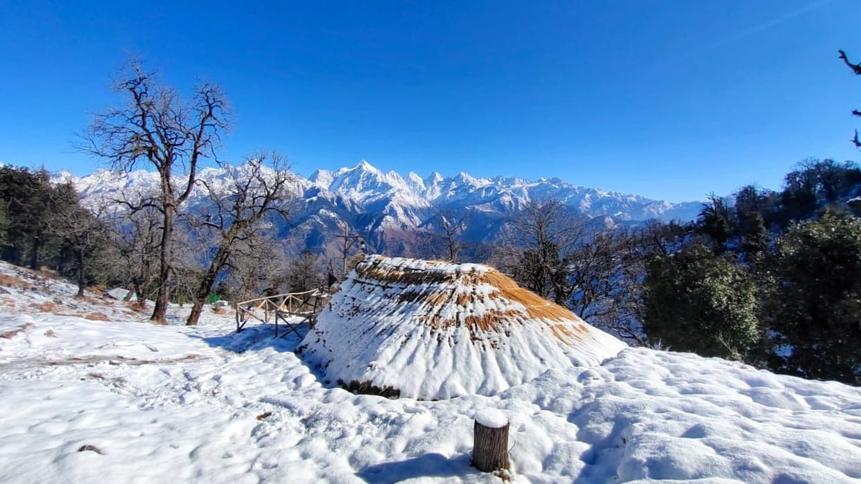 The beauty of the Himalayas flourished after sunshine