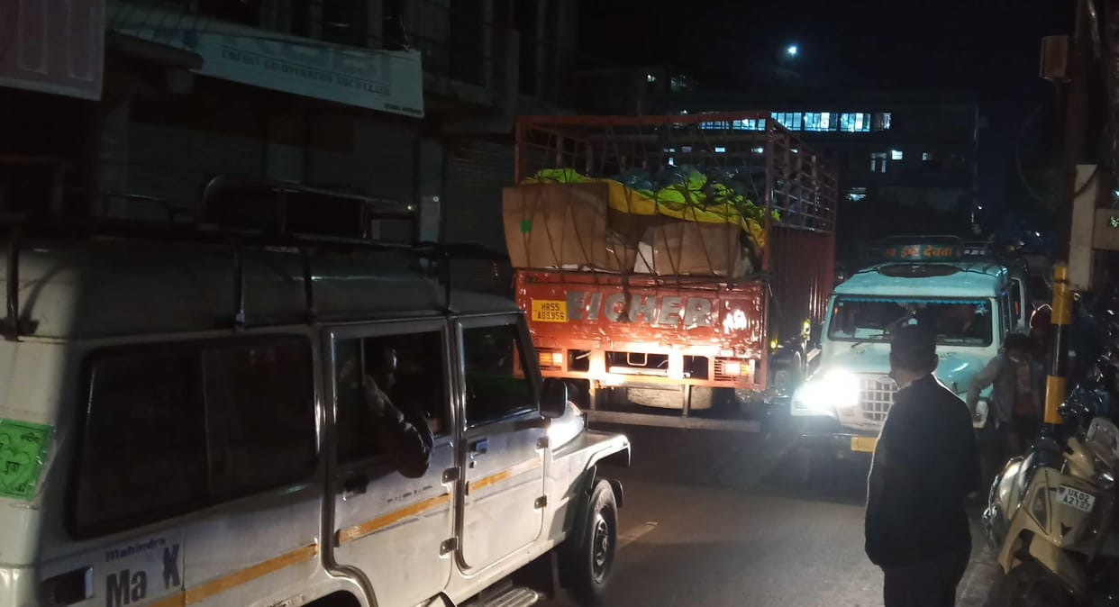Bageshwar is not untouched by jam even at night