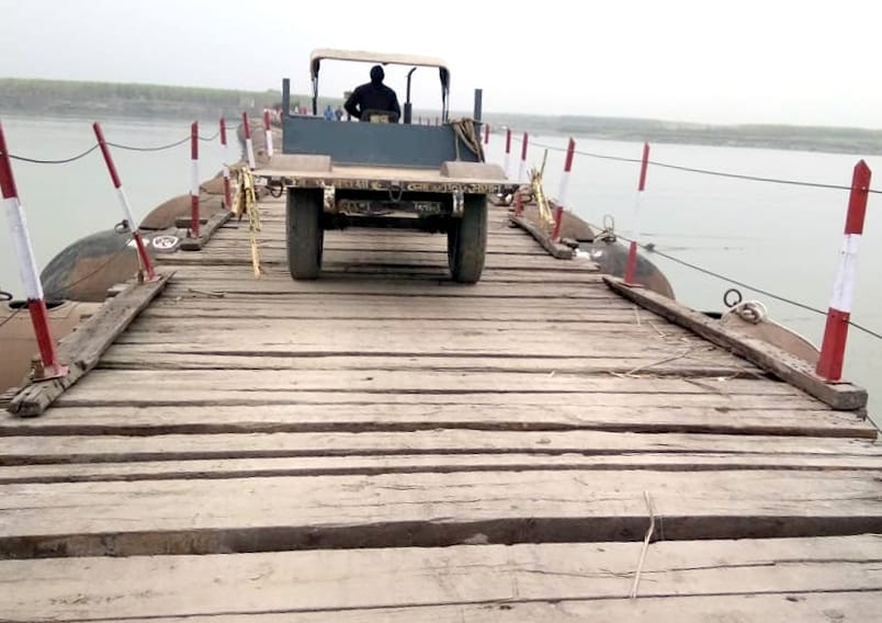 An accident can happen at the pontoon bridge anytime