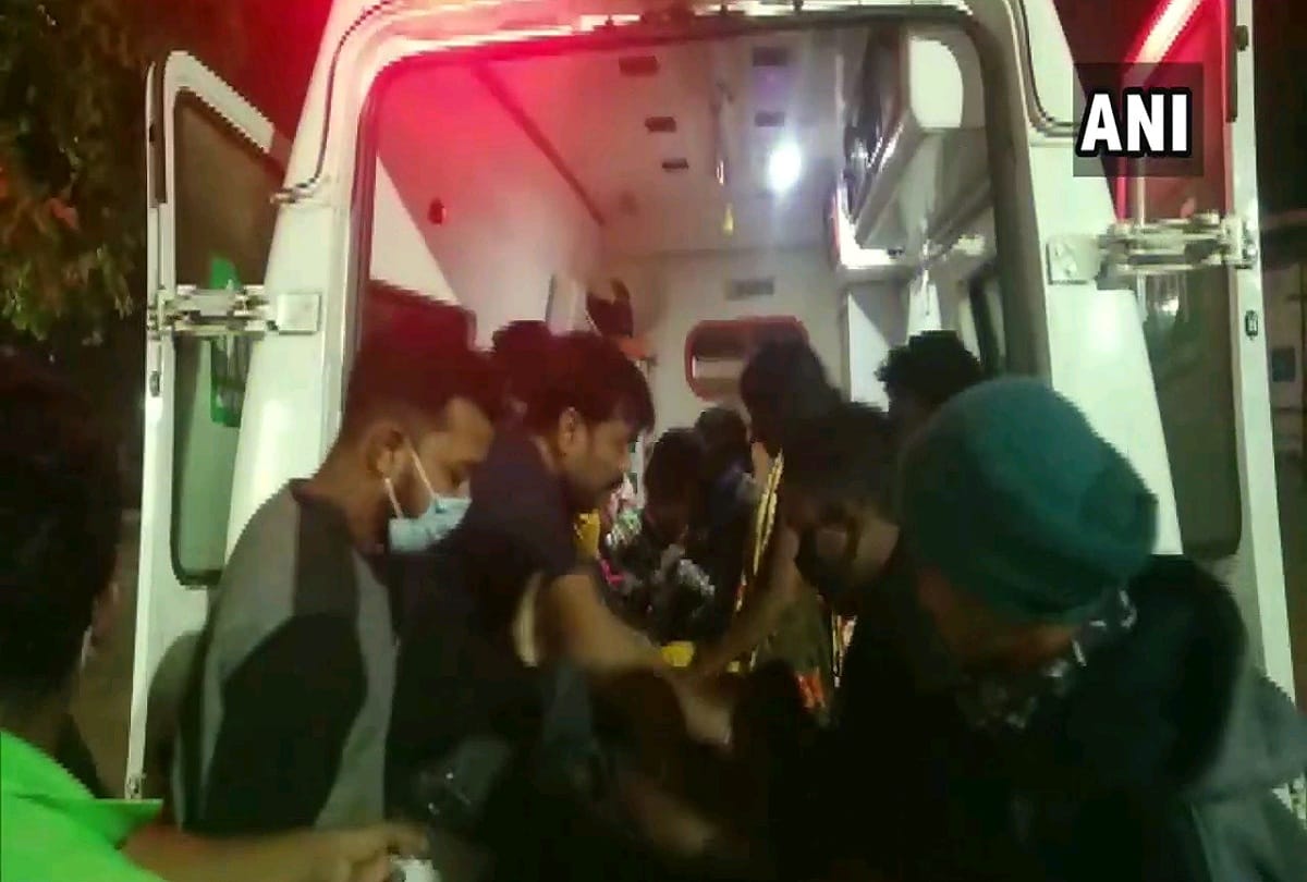 40 people injured as a private bus carrying passengers from Dharamgarh to Hyderabad overturns near Koksara in odisha