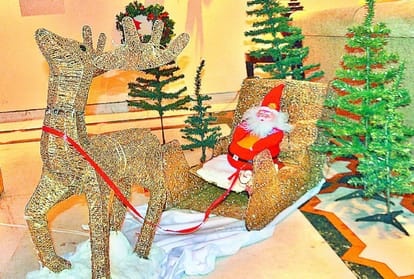 Christmas Market Will Shine Hope BusinessMan