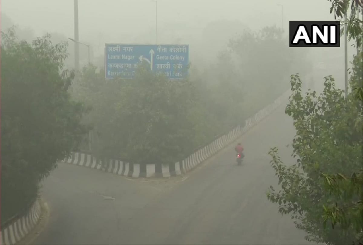 Delhi NCR weather updates AQI reaches dangerous level even after rainfall