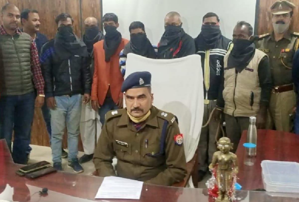 UP: Ashtadhatu statue of Rs 5 crore recovered, seven arrested