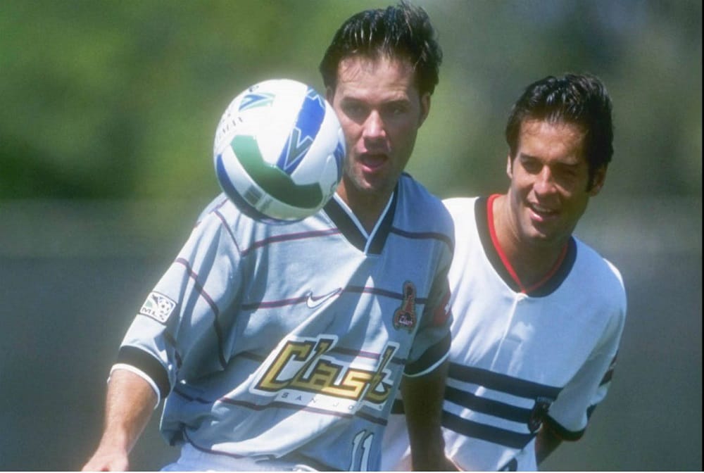 TOP 5 Footballers slept with their teammates wives