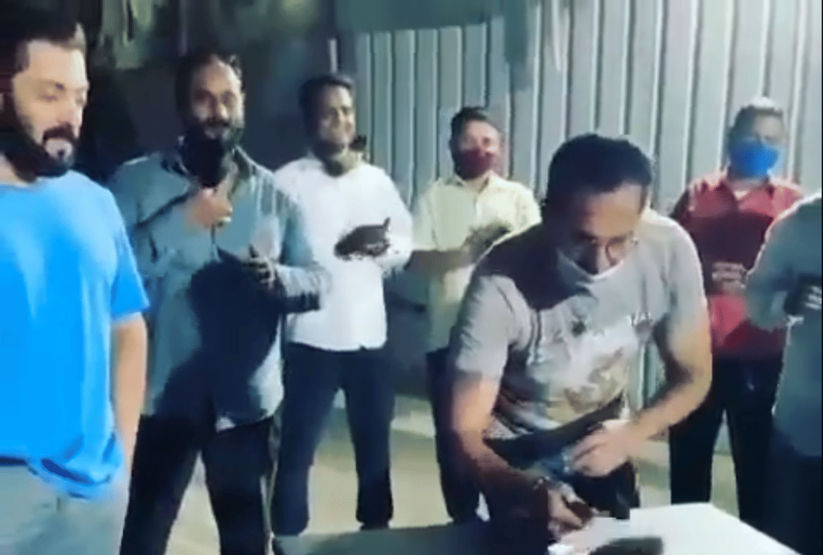 Salman Khan attends bodyguard birthday celebrations but refuses to eat cake