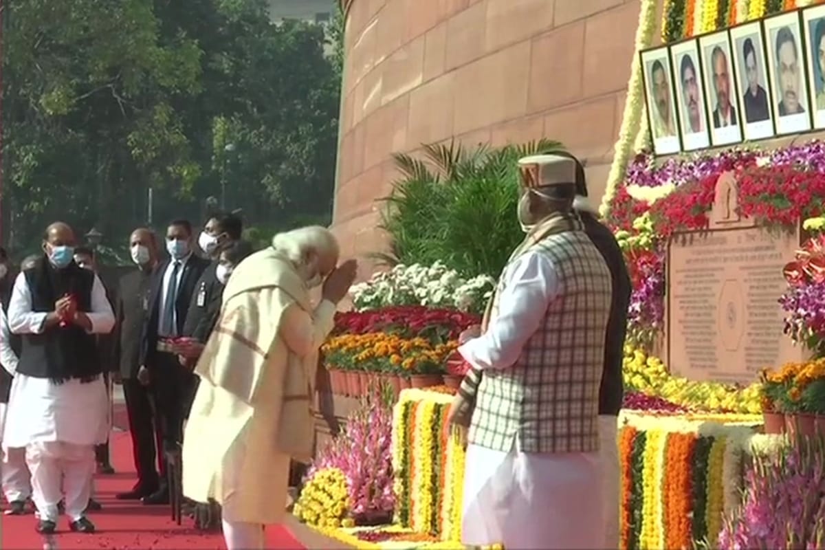 parliament attack president kovind pm modi shah rajnath paid homage to brave personnel who sacrificed their lives