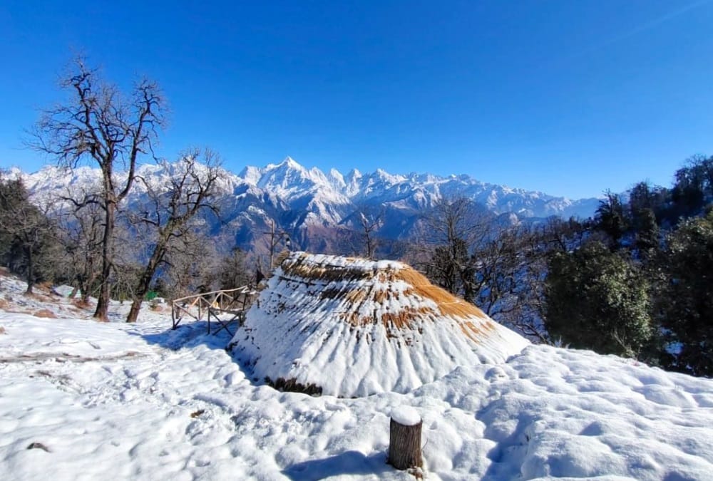 Weather Forecast Today Update in Uttarakhand News: Munsiyari and Auli Covered with Heavy Snow Awesome Visuals