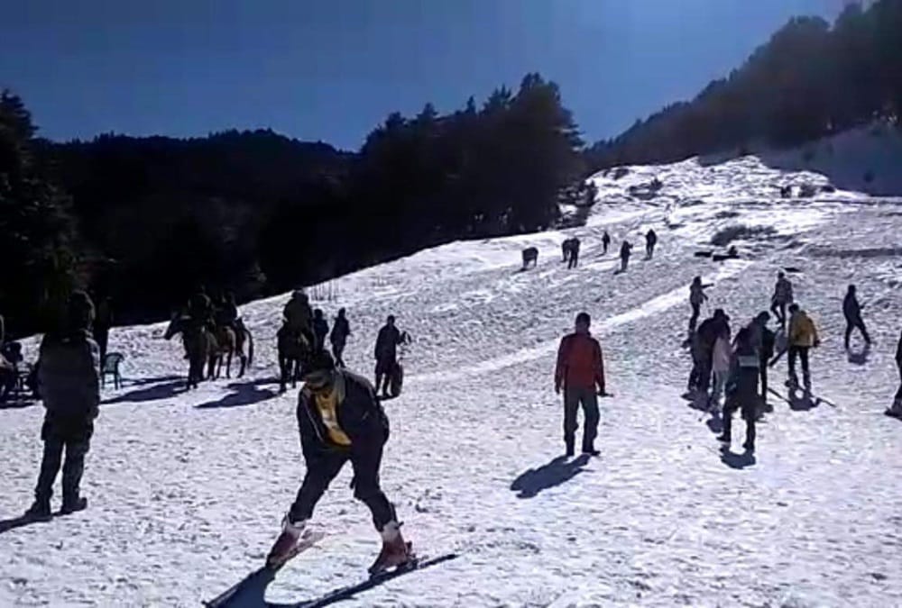 Weather Forecast of Uttarakhand news: Snowfall Expected on New Year 2021 on Hilly Area
