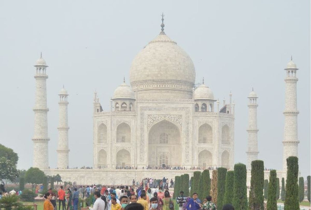 Taj Mahal Covered Wth Fog CISF IG Check Security
