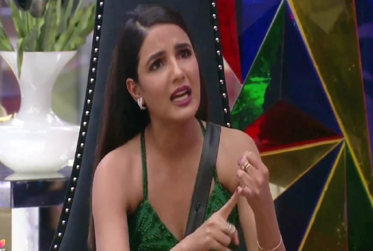 Jasmin Bhasin Says She Is Heartbroken Finding A Hospital Bed For Her Mom Was A Task
