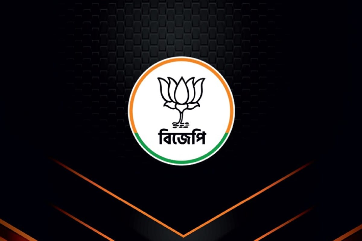 West bengal discontent on surface after Babul Supriyo announced political retirement BJP trying to manage MPs