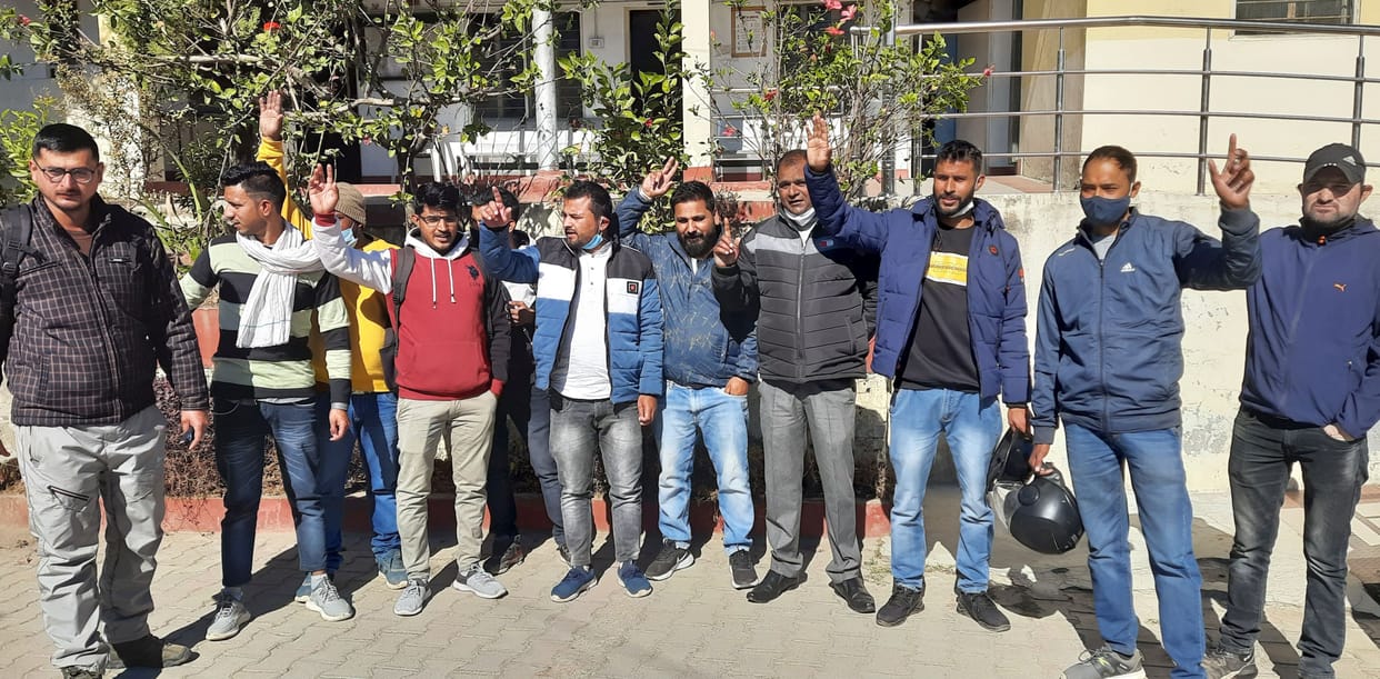 protest against bad medical facilities of kumaun