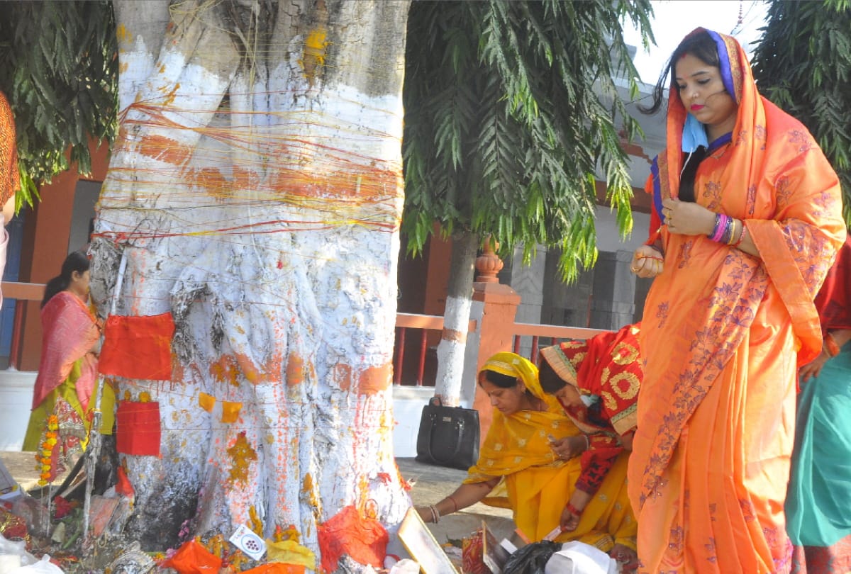 Somvati Amavasya 2023 Chant These Special Mantras Know Significance Importance and Benefits