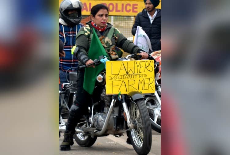 Kisan Andolan : Women-children active in protest