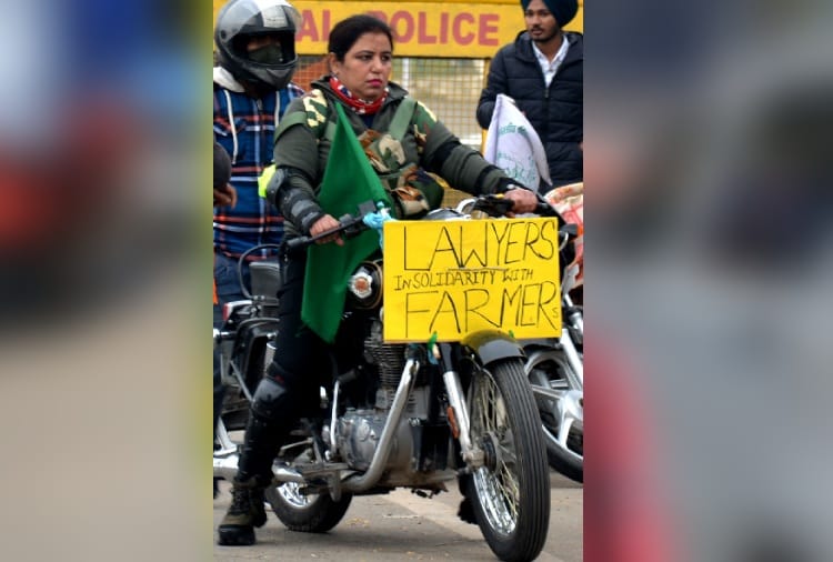 Kisan Andolan : Women-children active in protest
